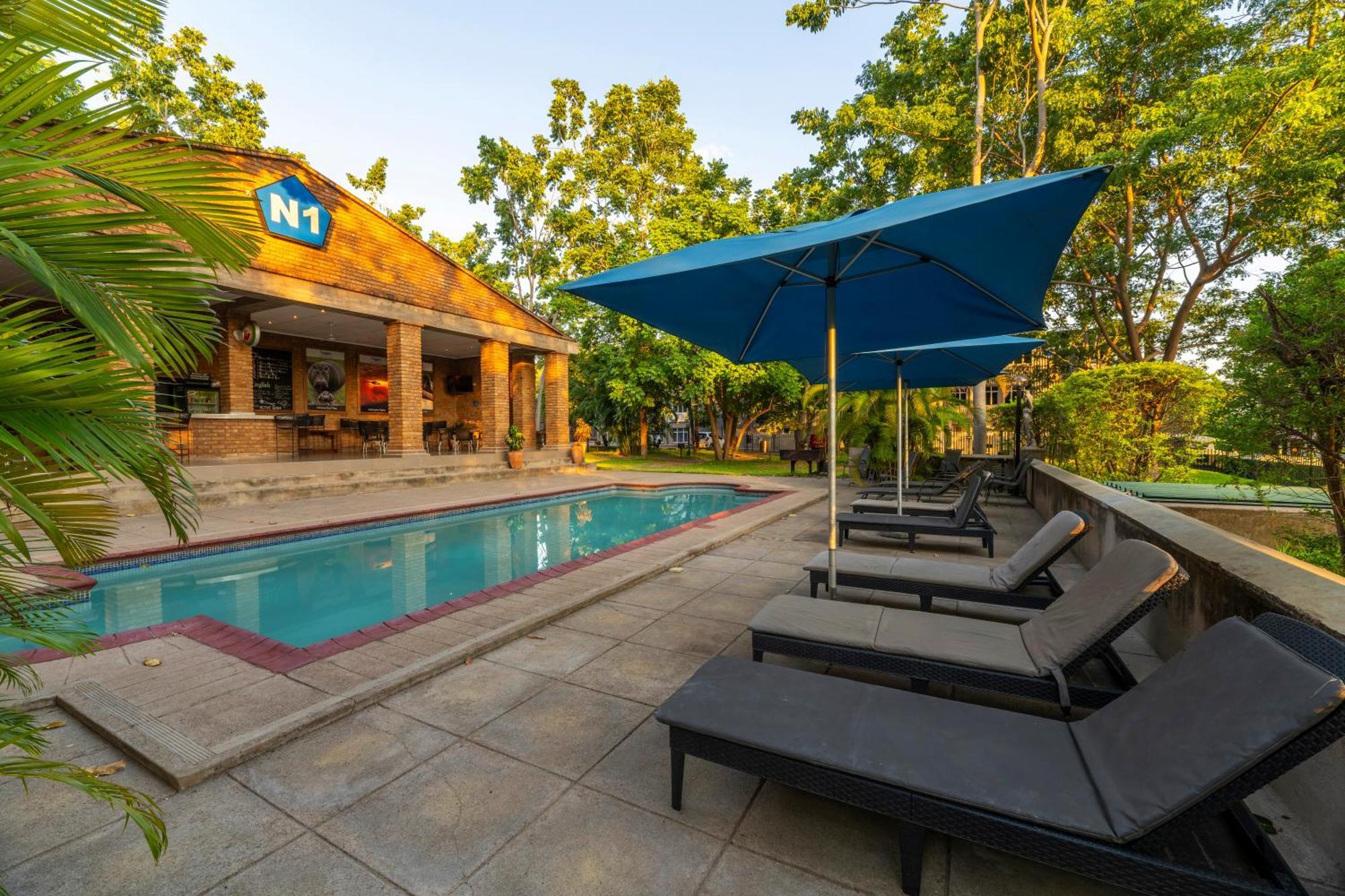 N1 Hotel & Campsite Καταρράκτες Βικτωρίας Εξωτερικό φωτογραφία